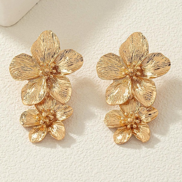 Boho Gold Tone Stainless Steel Flower Drop Statement Earrings - Picture 2 of 4